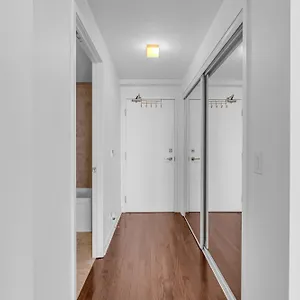 Elegant Rogers Center With 1 Free Parking Appartement