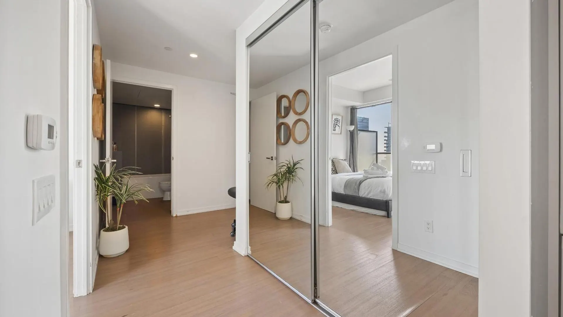 Cozy Downtown Toronto Suites