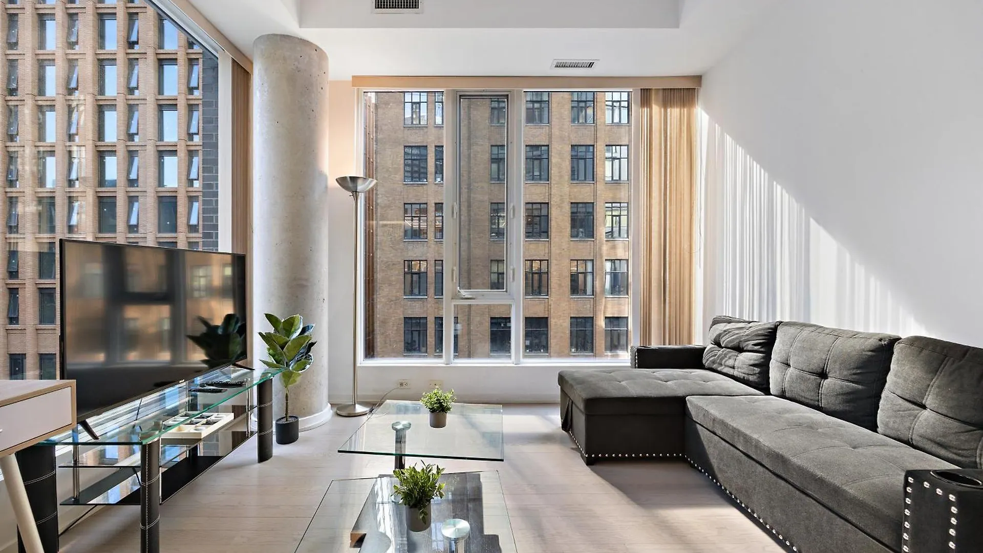 Cozy Downtown Toronto Suites 0*,  Canada